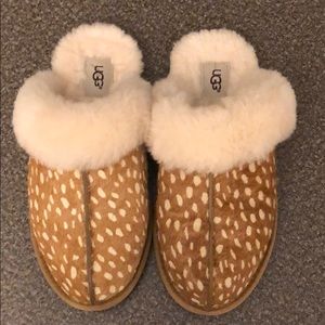 💯% UGG slippers